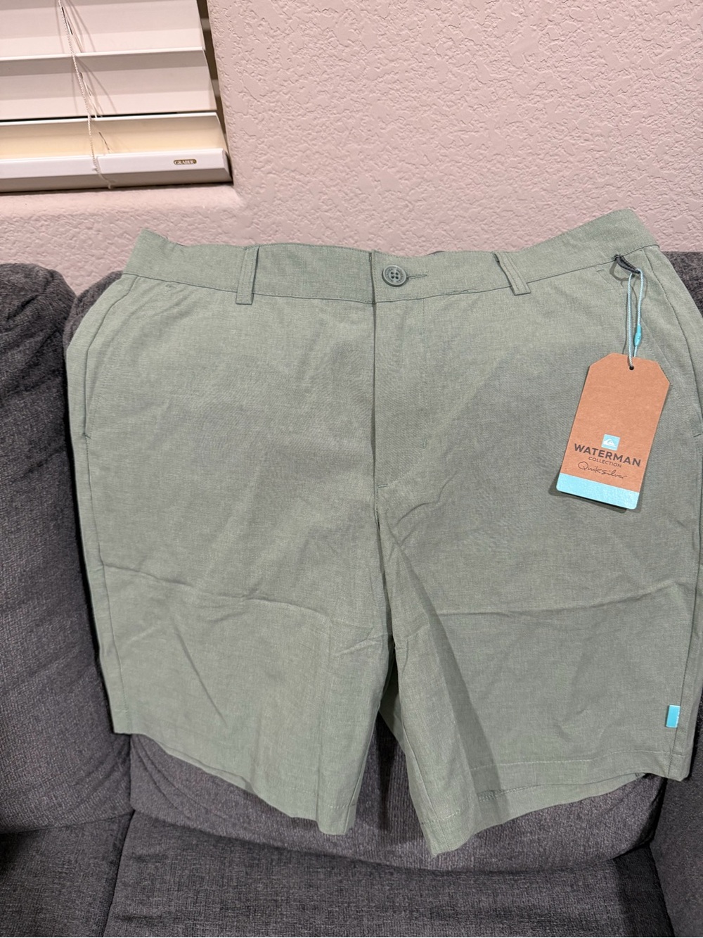 Quiksilver Waterman Amphibian Walking Shorts 9 Inch Lily Pad Green Mens Size 32